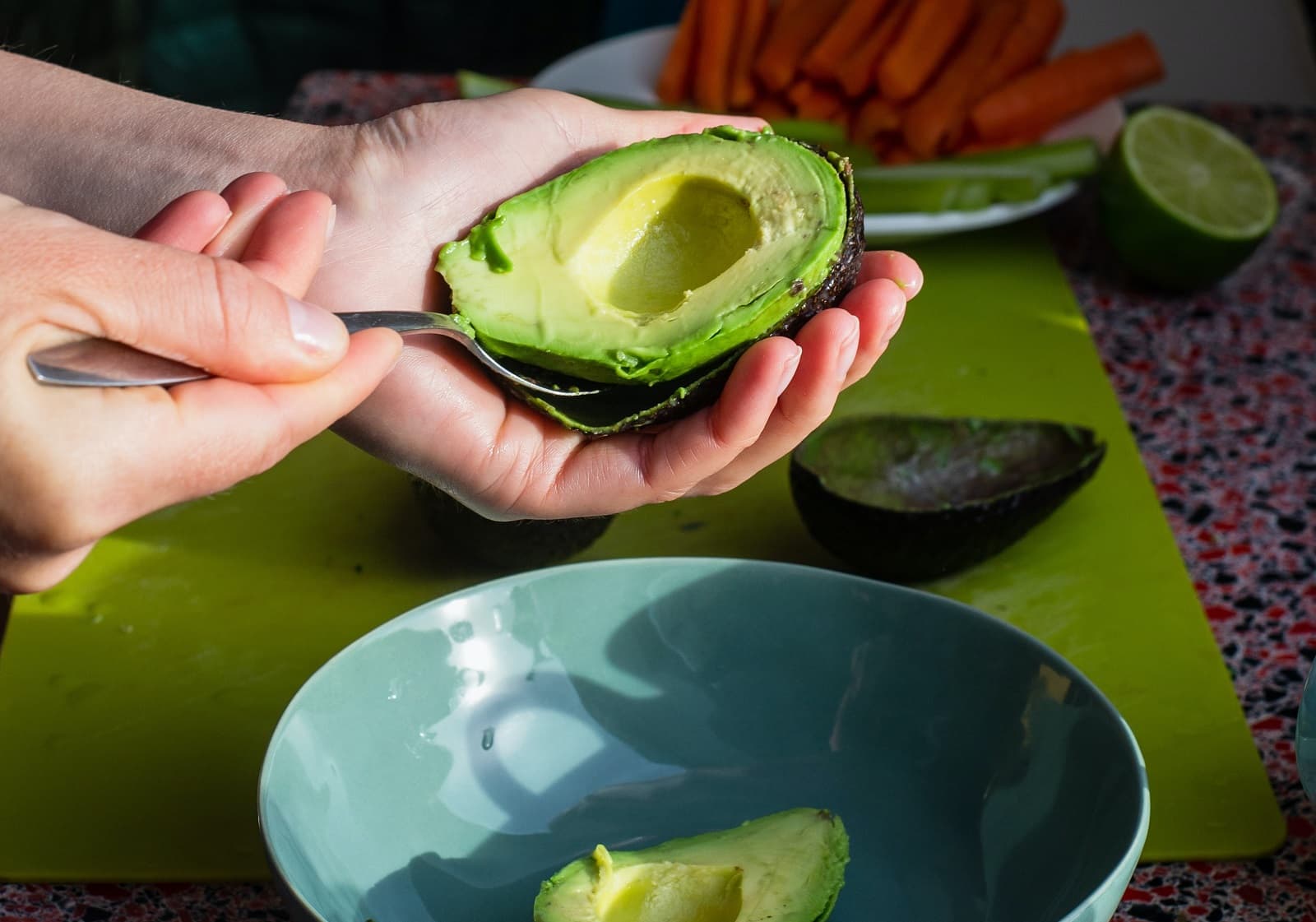 <h1>Hoe krijg je een eetrijpe avocado op je bord?</h1>