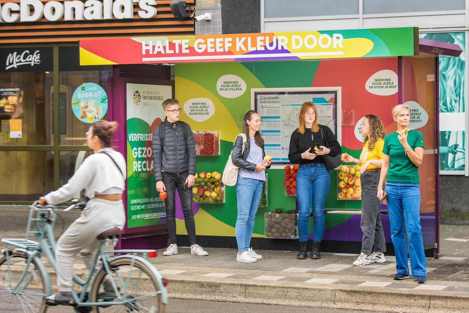 <h1>Vandaag opent 's werelds eerste eetbare bushalte in Breda</h1>