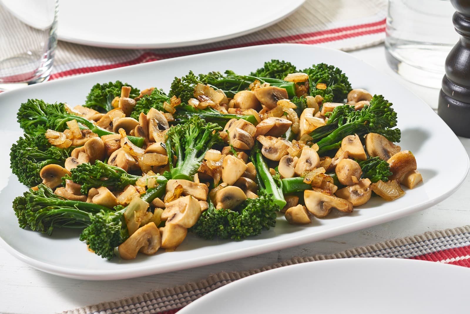 Aspergebroccoli met champignons