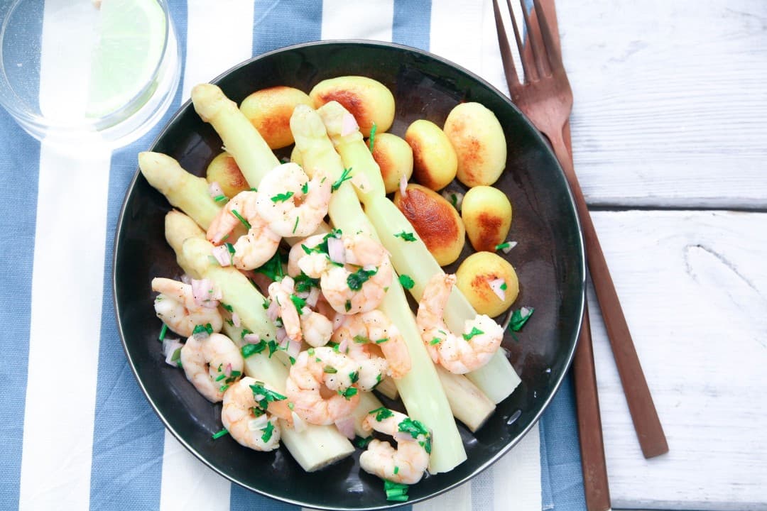 Aspergesalade met garnalen
