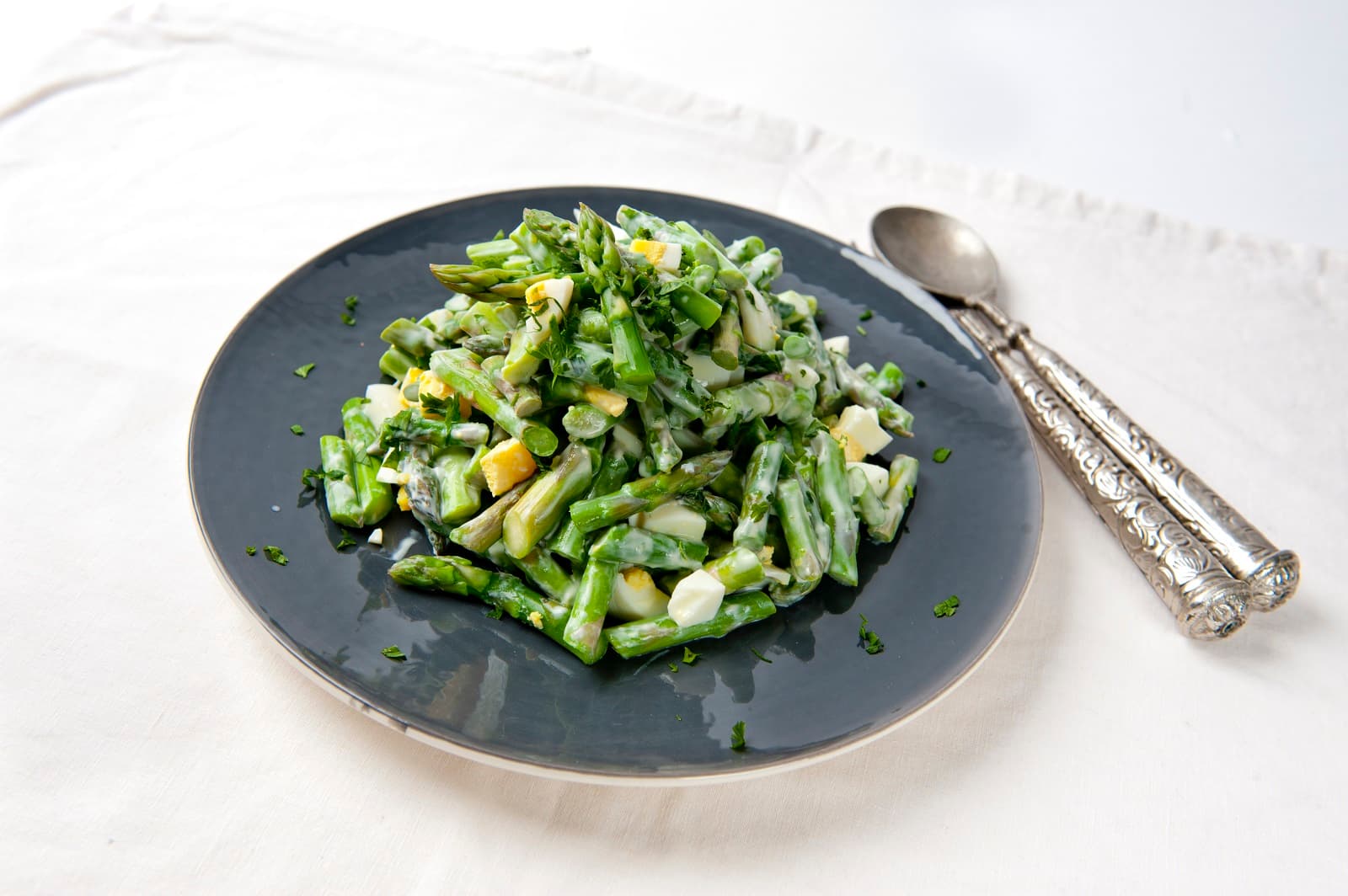 Aspergesalade met krieltjes en ei