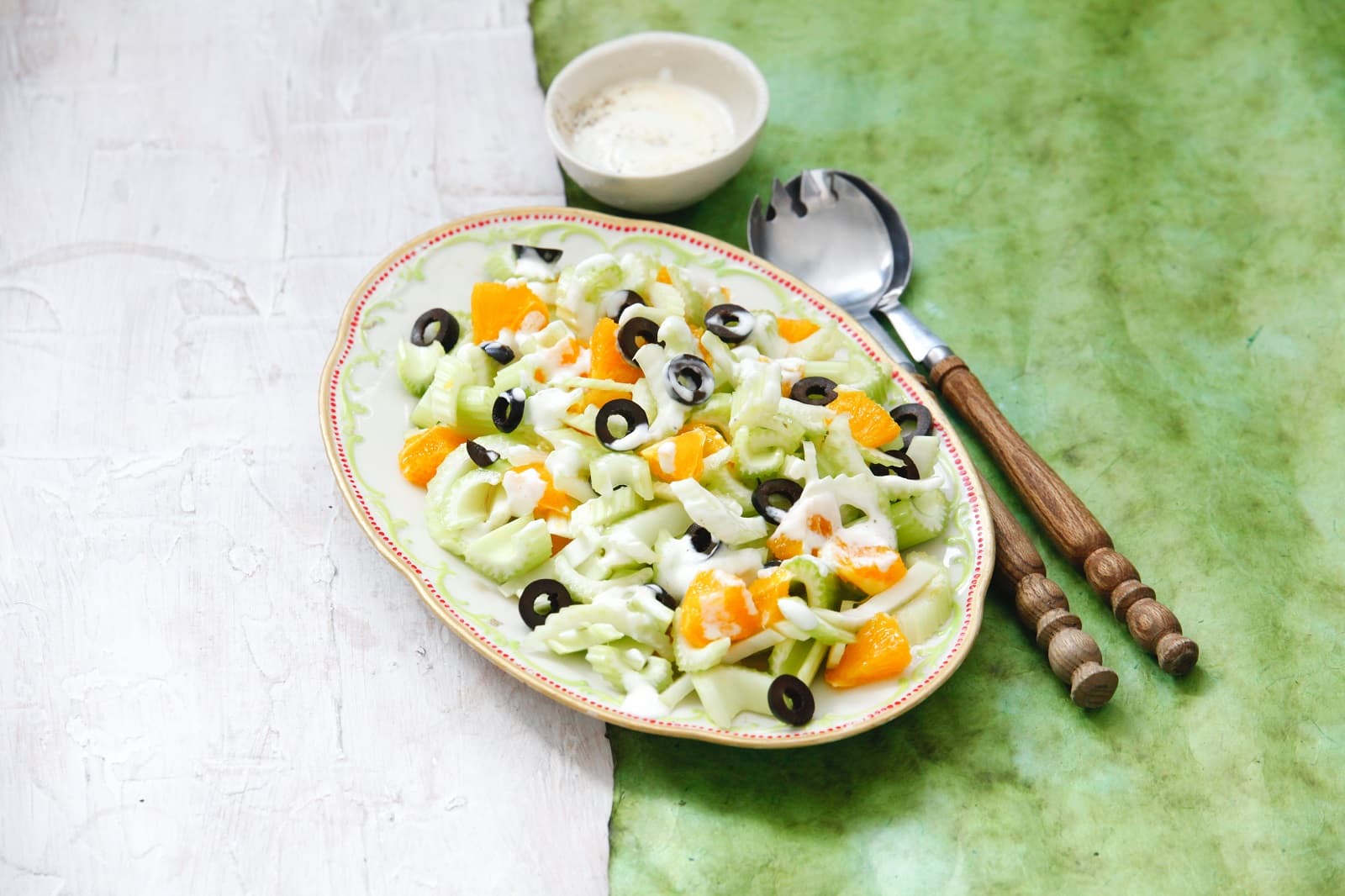 Bleekselderijsalade met sinaasappel