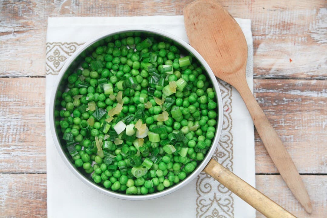 Peas with ginger