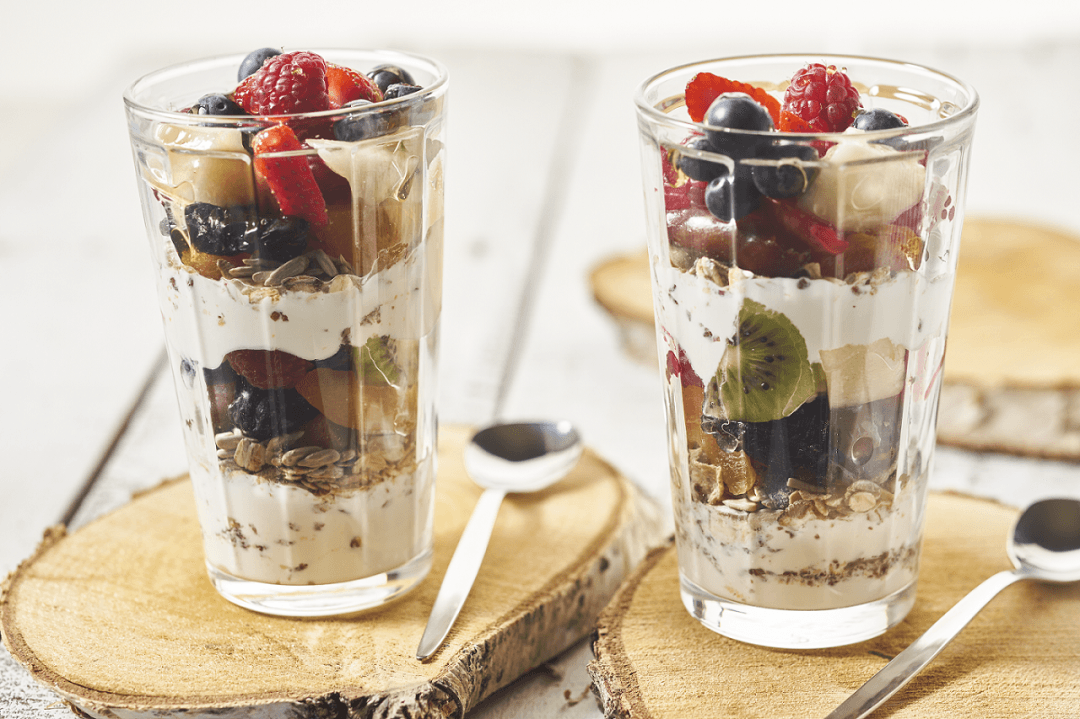 Fruit flip with muesli