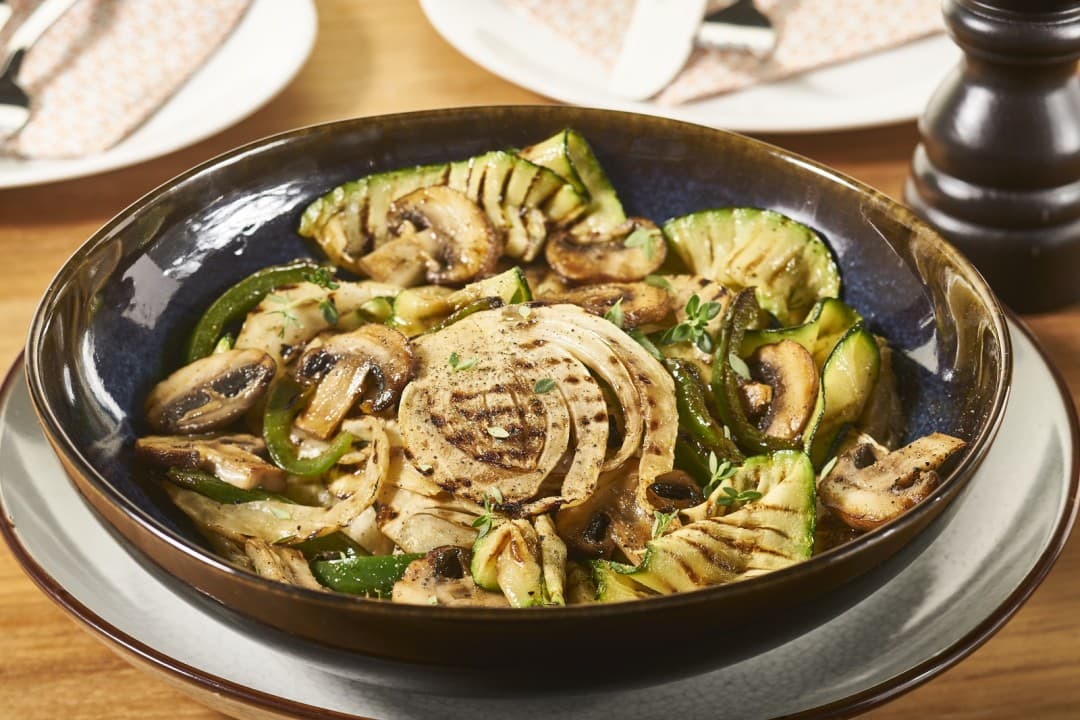 Gegrilde groenten met champignons