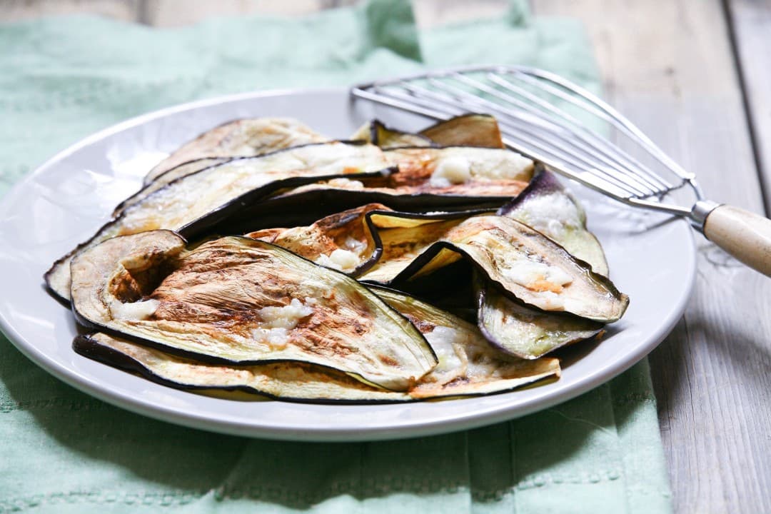 Gegrilde aubergine met geitenkaas