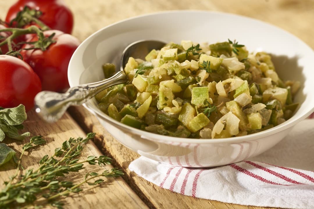 Gestoofde courgette met ui en paprika