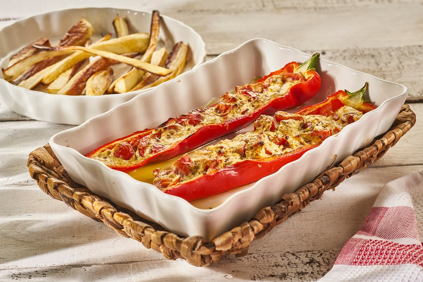 Gevulde puntpaprika met tomaat