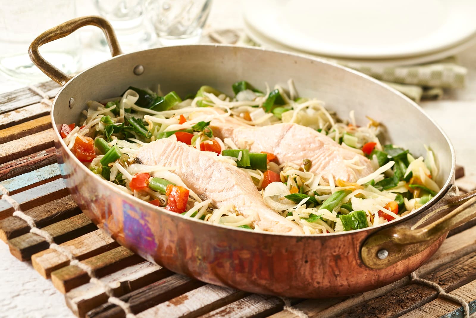 Groenten met gestoofde zalmfilet