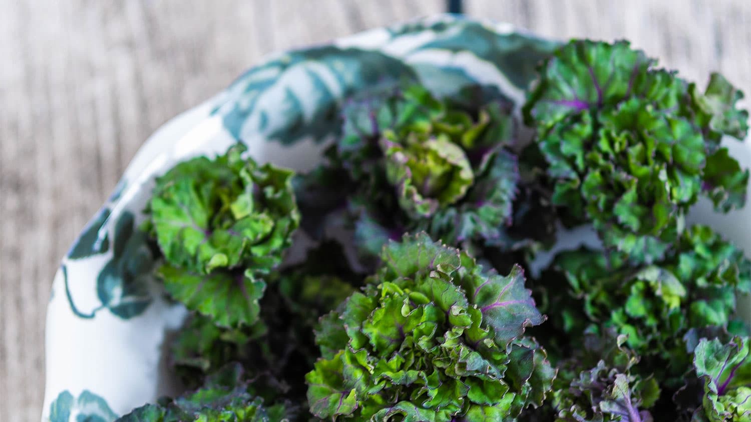 Wokgerecht met kalettes sojasaus en sesamzaad