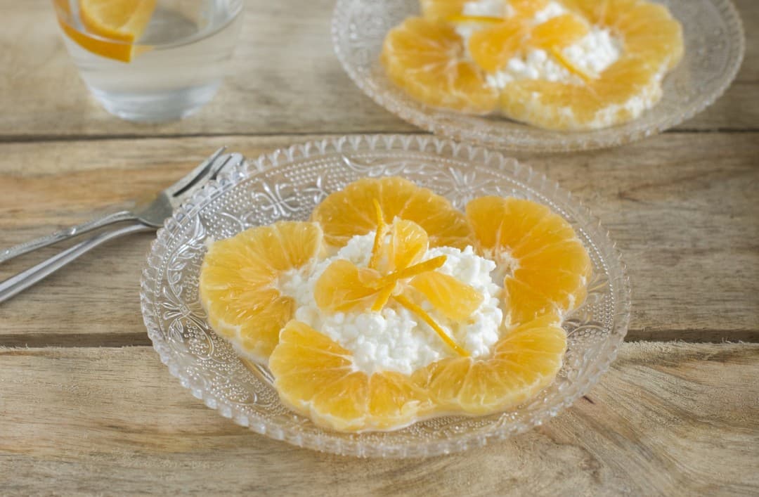 Toetje met mandarijn en hüttenkäse