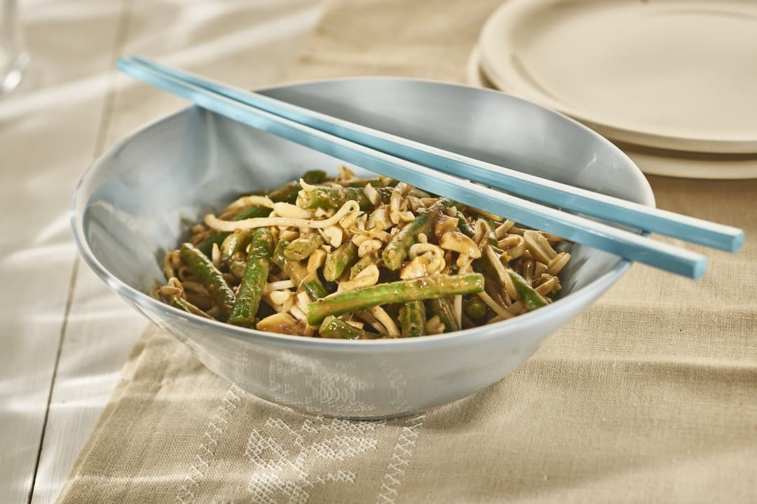 Oriental green beans with bean sprouts
