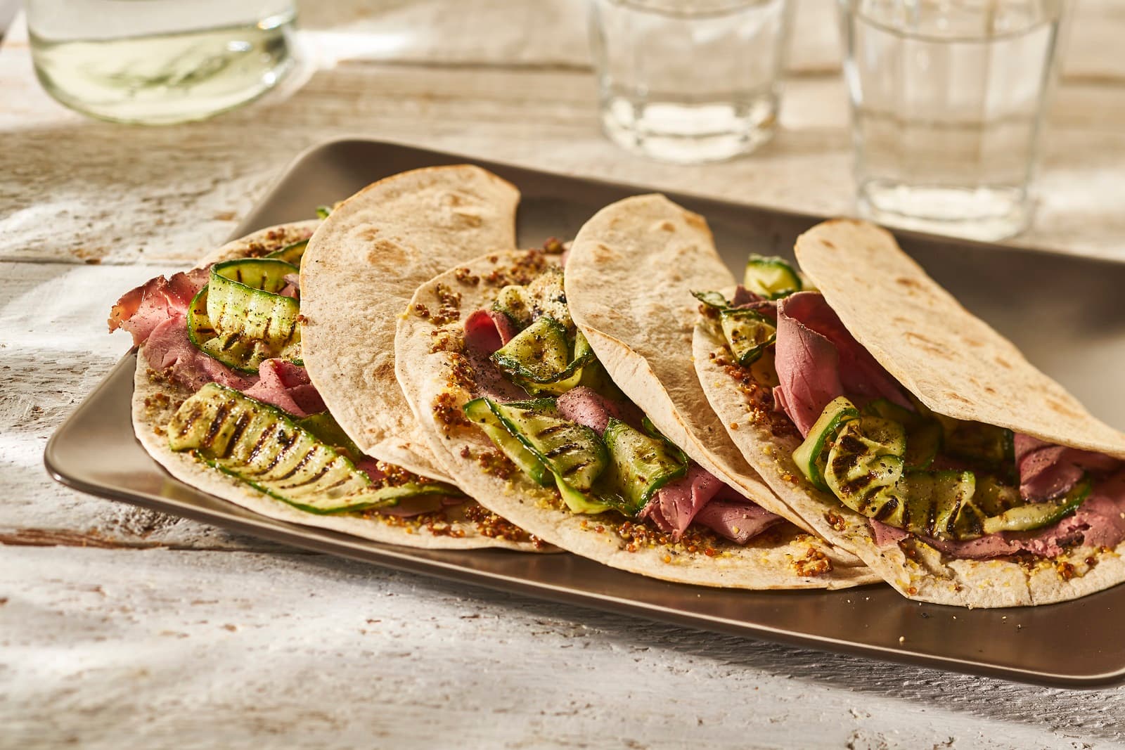 Wraps met gegrilde komkommerlinten