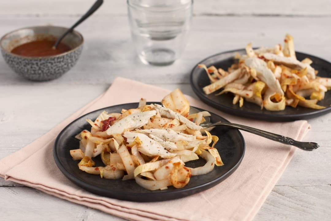Chicory salad with mackerel and grilled pepper dressing