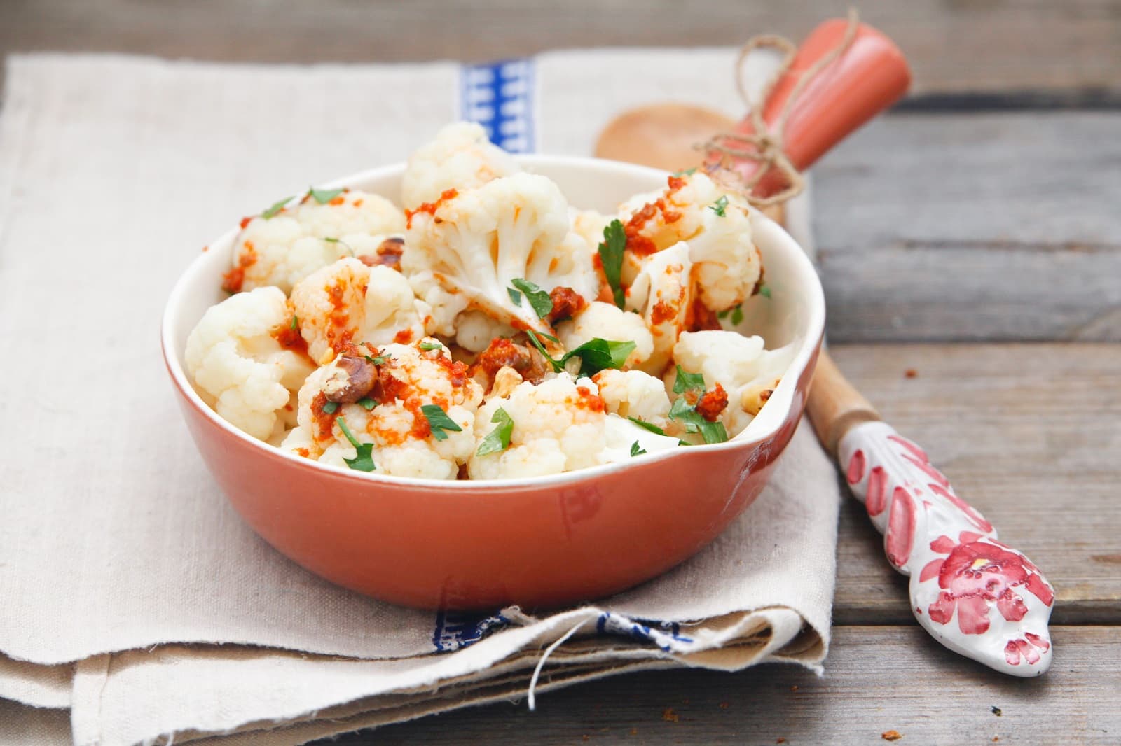 Blumenkohlsalat mit Walnüssen