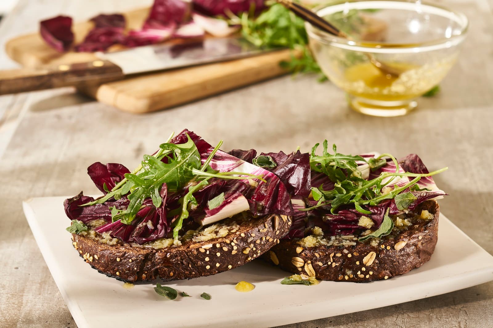 Bruschetta met radicchio en rucola