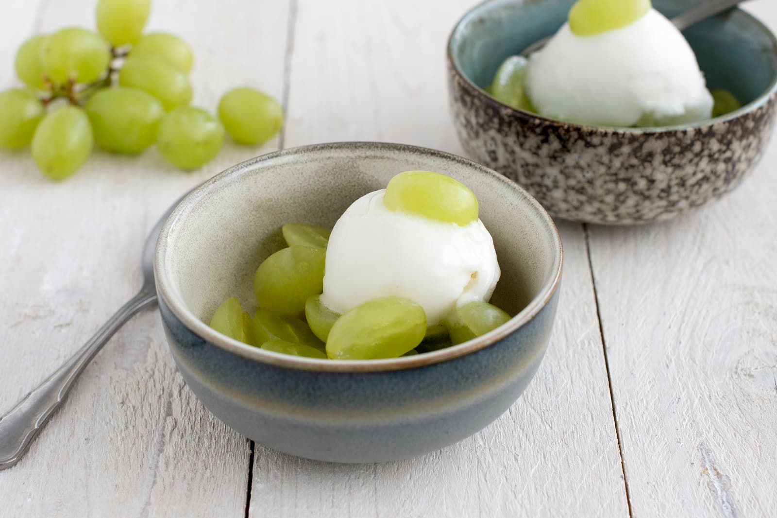 Lemon ice cream with cinnamon grapes