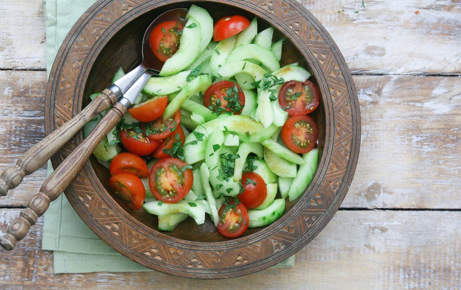 Gurkensalat mit Minze