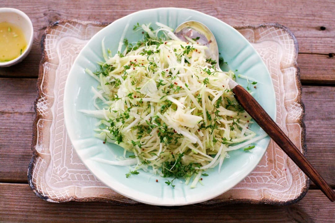 Kohlrabi salad