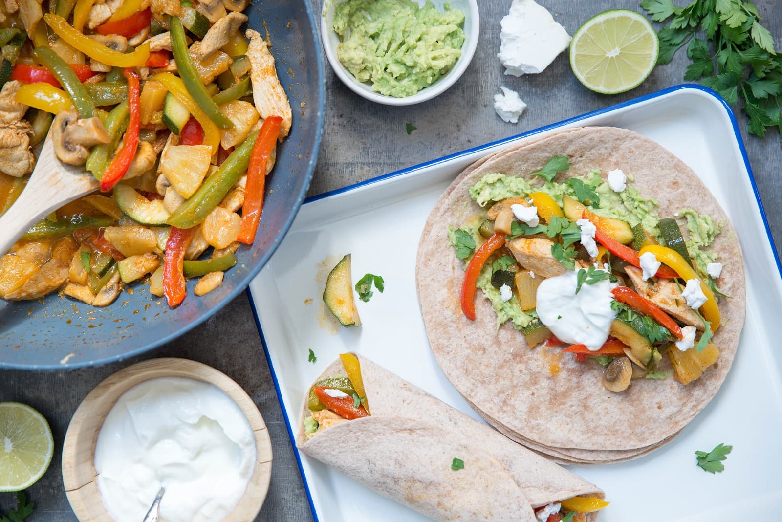 Pikante Fajitas mit Huhn und Paprika von Brenda Kookt