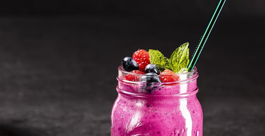 Smoothie with Kanzi® and beetroot