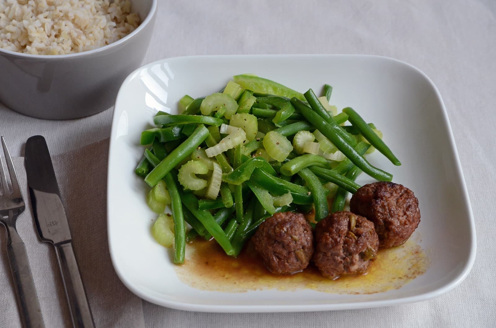 Meatballs in green