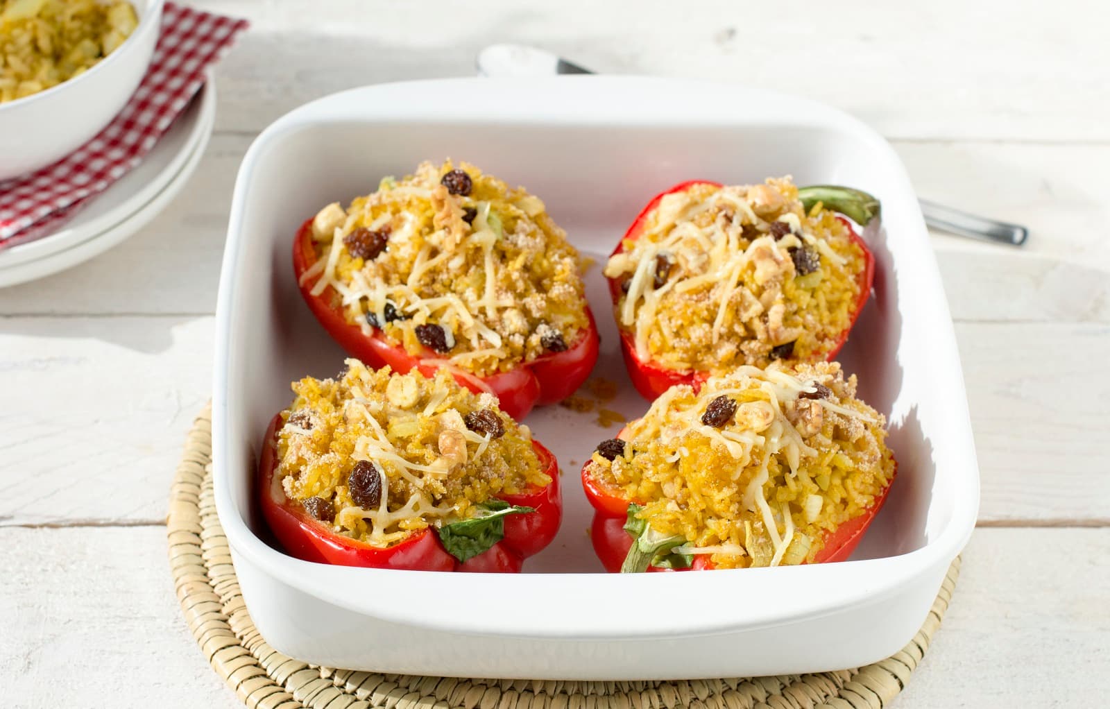 Stuffed sweet pepper with curry rice