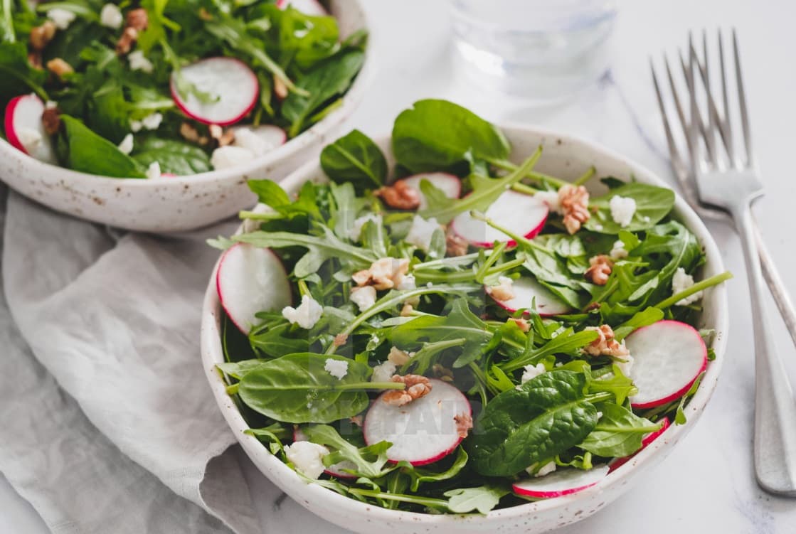 Meditteranean salad with radishes